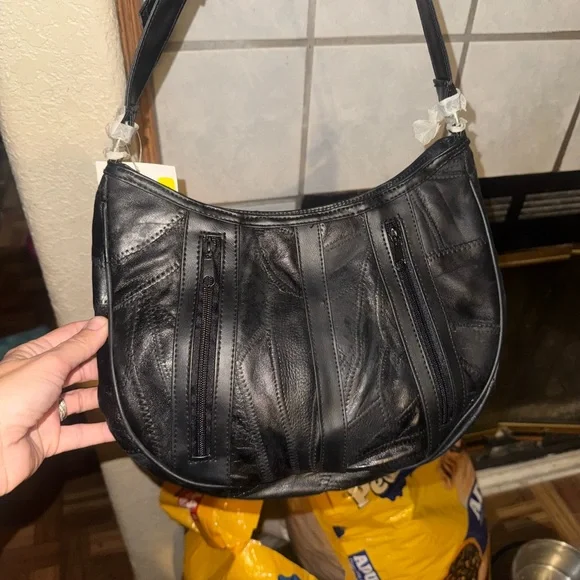 Embassy Black Leather Shoulder Bag - Picture 2 of 3